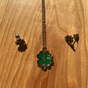 Clover necklace and earring set